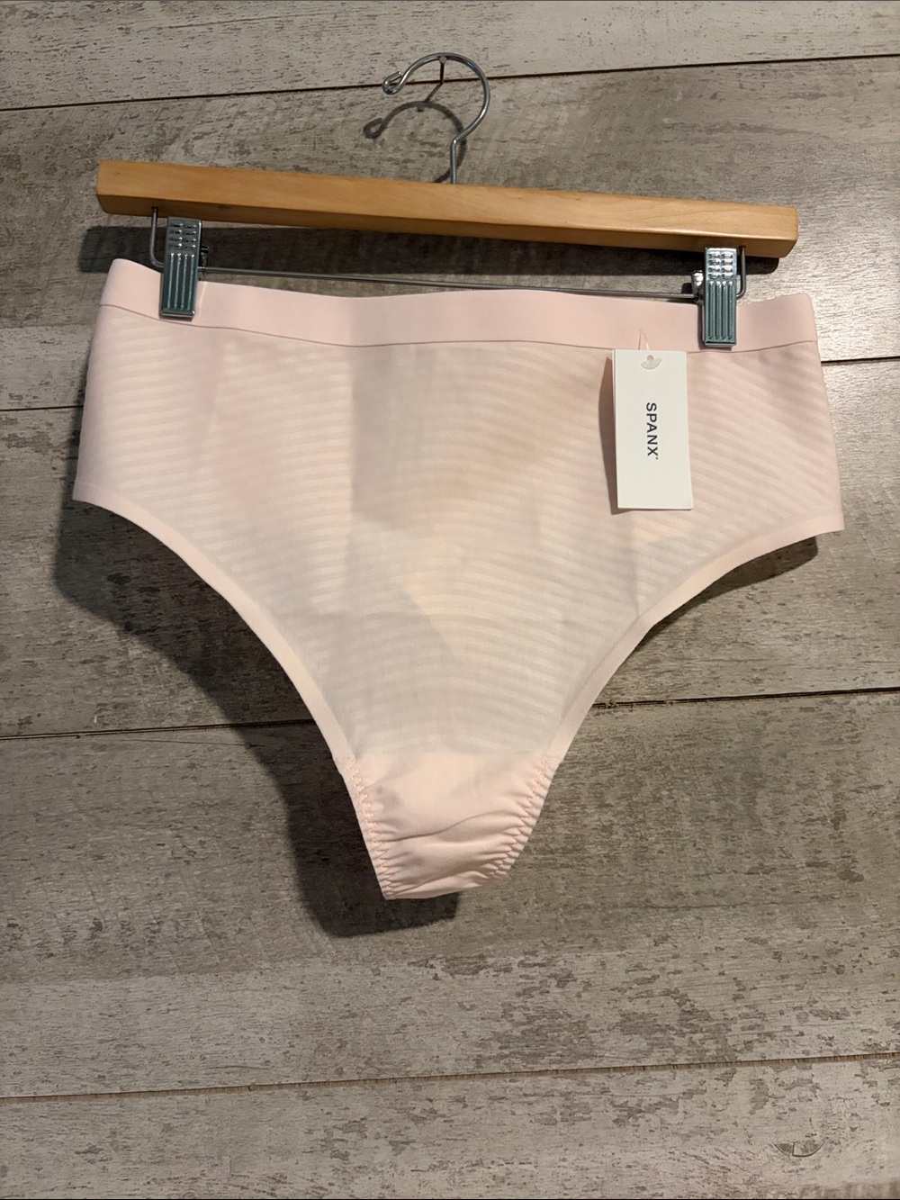 NEW!  SPANXsupersmooth® SheerSense Thong - Pale Pink Blossom